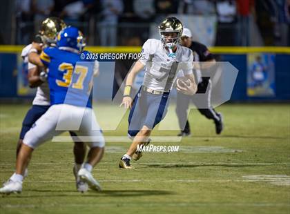 Thumbnail 2 in Notre Dame (SO) @ Bishop Amat photogallery.