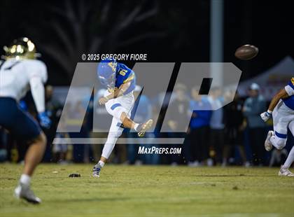 Thumbnail 1 in Notre Dame (SO) @ Bishop Amat photogallery.