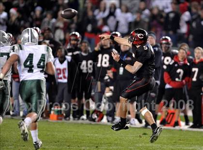 Thumbnail 2 in De La Salle vs. Centennial (CIF State D1 Final) photogallery.