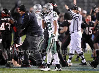 Thumbnail 2 in De La Salle vs. Centennial (CIF State D1 Final) photogallery.