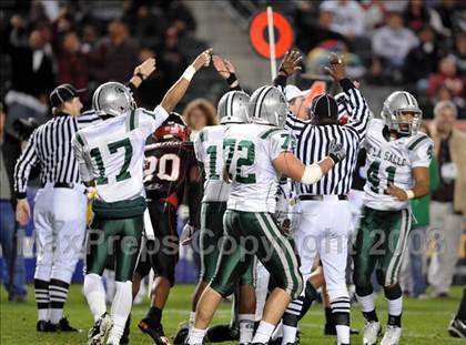 Thumbnail 1 in De La Salle vs. Centennial (CIF State D1 Final) photogallery.