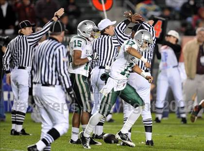 Thumbnail 3 in De La Salle vs. Centennial (CIF State D1 Final) photogallery.