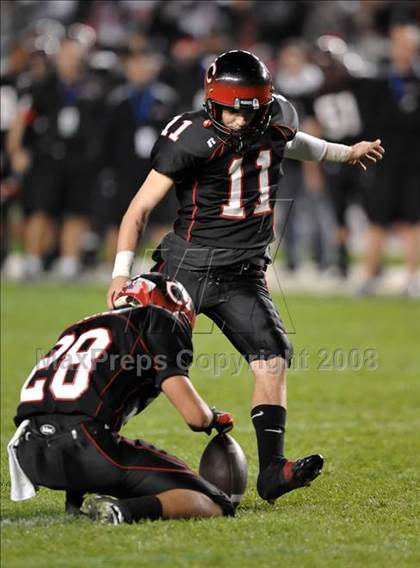 Thumbnail 3 in De La Salle vs. Centennial (CIF State D1 Final) photogallery.