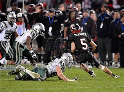Thumbnail 2 in De La Salle vs. Centennial (CIF State D1 Final) photogallery.