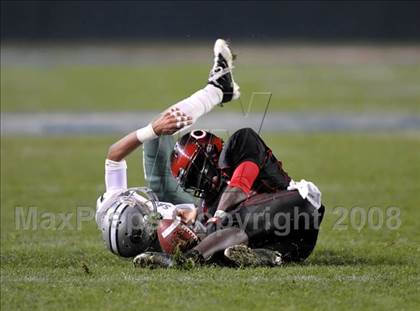 Thumbnail 2 in De La Salle vs. Centennial (CIF State D1 Final) photogallery.
