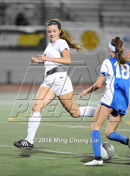 Thumbnail 3 in Tesoro vs. Santa Margarita (CIF SS D1 Final) photogallery.