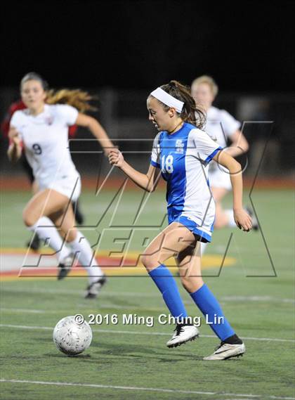 Thumbnail 2 in Tesoro vs. Santa Margarita (CIF SS D1 Final) photogallery.