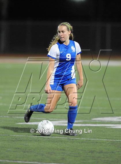 Thumbnail 3 in Tesoro vs. Santa Margarita (CIF SS D1 Final) photogallery.