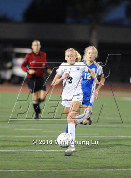 Thumbnail 3 in Tesoro vs. Santa Margarita (CIF SS D1 Final) photogallery.