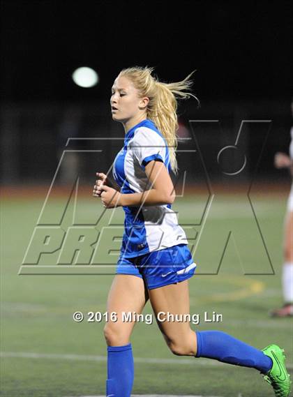 Thumbnail 3 in Tesoro vs. Santa Margarita (CIF SS D1 Final) photogallery.