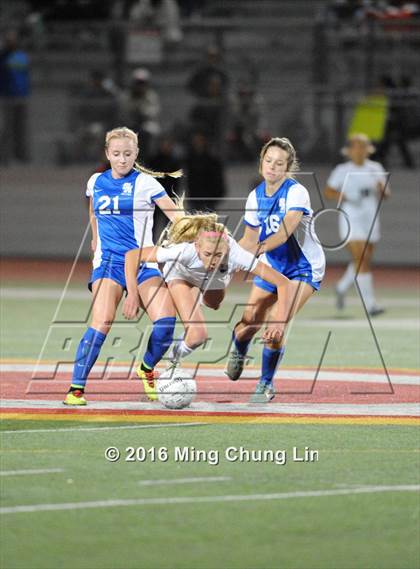 Thumbnail 1 in Tesoro vs. Santa Margarita (CIF SS D1 Final) photogallery.