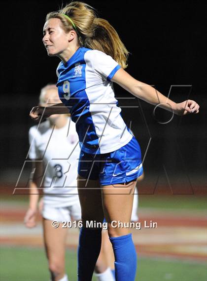 Thumbnail 2 in Tesoro vs. Santa Margarita (CIF SS D1 Final) photogallery.