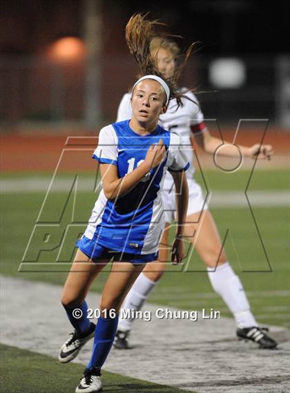 Thumbnail 2 in Tesoro vs. Santa Margarita (CIF SS D1 Final) photogallery.