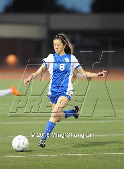 Thumbnail 2 in Tesoro vs. Santa Margarita (CIF SS D1 Final) photogallery.
