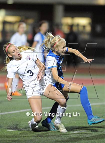 Thumbnail 3 in Tesoro vs. Santa Margarita (CIF SS D1 Final) photogallery.