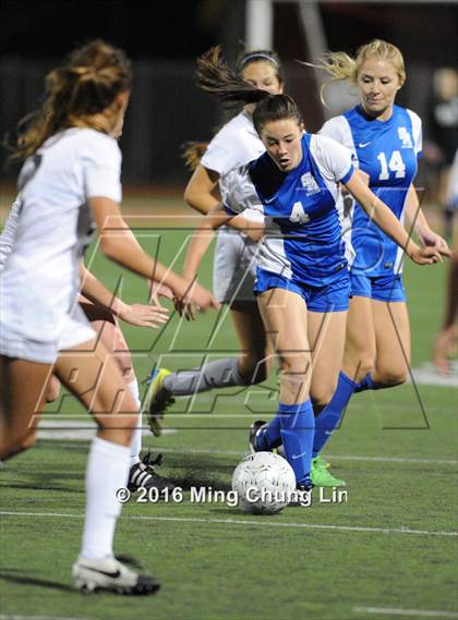 Thumbnail 3 in Tesoro vs. Santa Margarita (CIF SS D1 Final) photogallery.