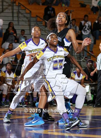 Thumbnail 3 in Windward vs. Lynwood (CIF SS Playoffs) photogallery.
