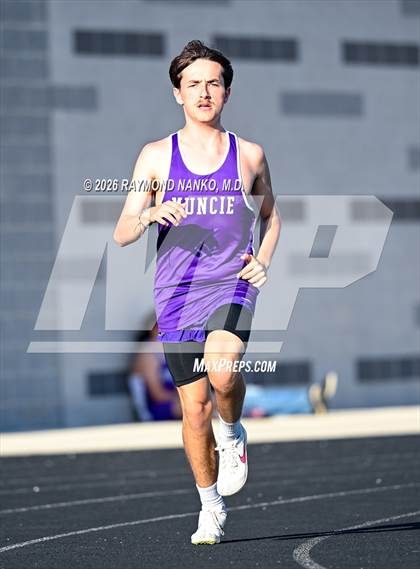 Thumbnail 3 in Muncie Central Duals (1600 Meter) photogallery.
