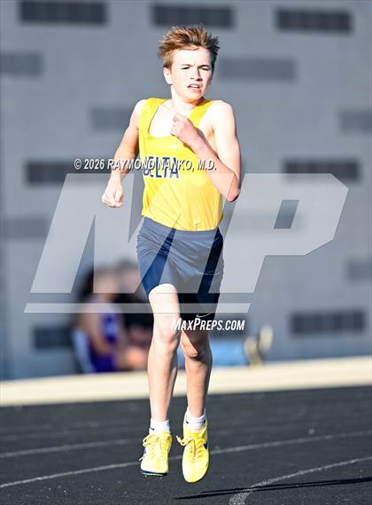 Thumbnail 3 in Muncie Central Duals (1600 Meter) photogallery.