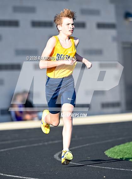 Thumbnail 3 in Muncie Central Duals (1600 Meter) photogallery.