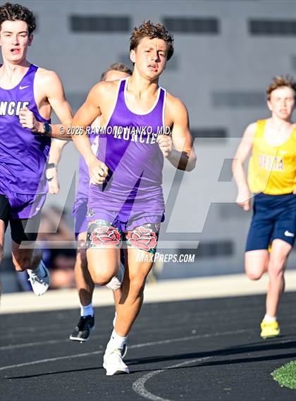 Thumbnail 2 in Muncie Central Duals (1600 Meter) photogallery.