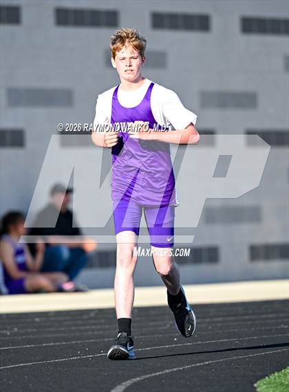 Thumbnail 2 in Muncie Central Duals (1600 Meter) photogallery.