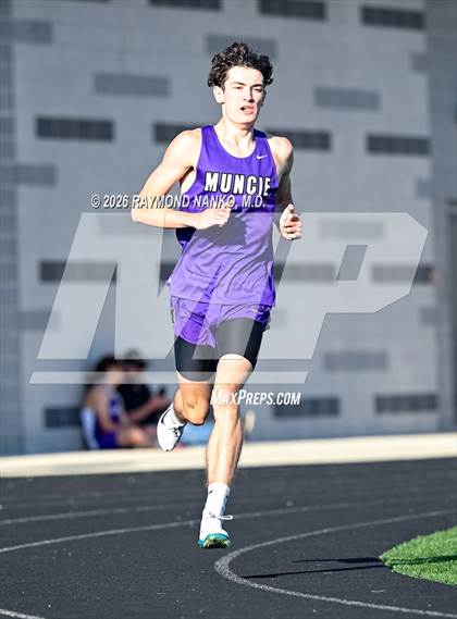 Thumbnail 3 in Muncie Central Duals (1600 Meter) photogallery.