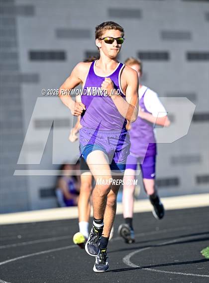 Thumbnail 3 in Muncie Central Duals (1600 Meter) photogallery.