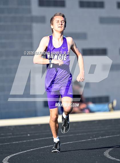 Thumbnail 2 in Muncie Central Duals (1600 Meter) photogallery.