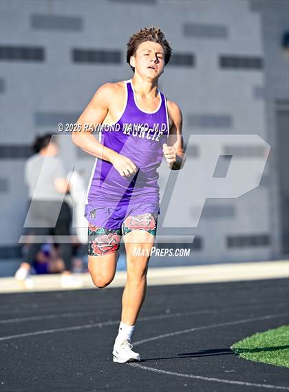Thumbnail 3 in Muncie Central Duals (1600 Meter) photogallery.
