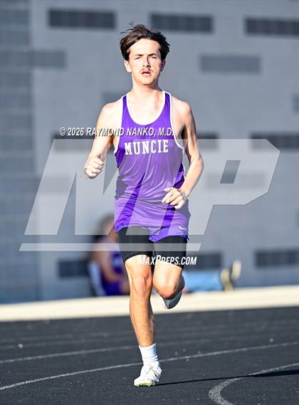 Thumbnail 2 in Muncie Central Duals (1600 Meter) photogallery.