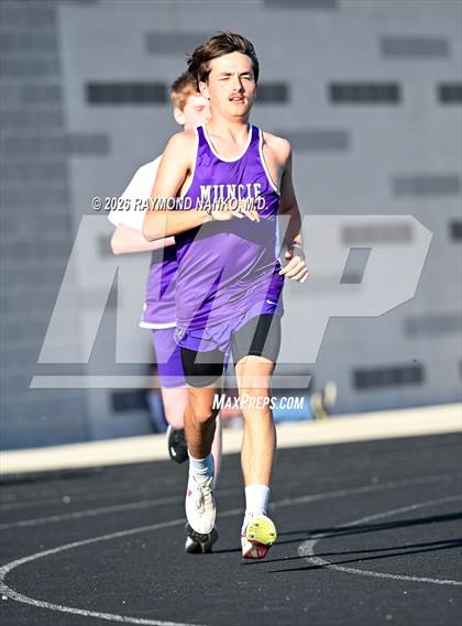 Thumbnail 3 in Muncie Central Duals (1600 Meter) photogallery.