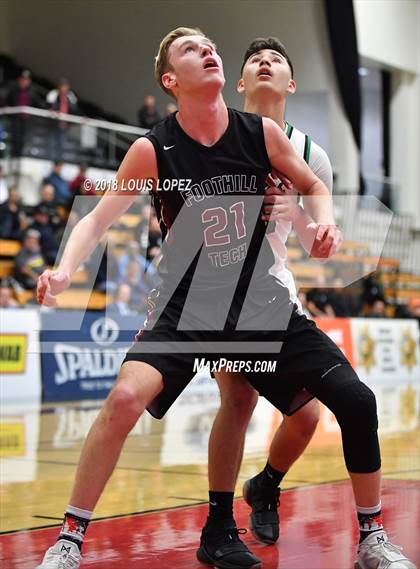 Thumbnail 3 in Nogales vs. Foothill Tech (CIF SS 5AA Final) photogallery.