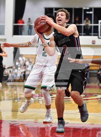 Thumbnail 1 in Nogales vs. Foothill Tech (CIF SS 5AA Final) photogallery.