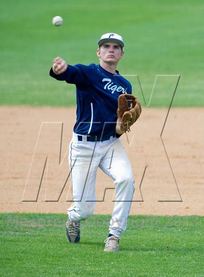 Thumbnail 2 in Carroll vs Taft (UIL 5A Region IV  Bi-District Playoff) photogallery.