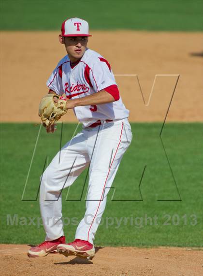 Thumbnail 3 in Carroll vs Taft (UIL 5A Region IV  Bi-District Playoff) photogallery.