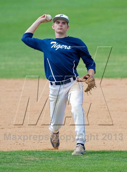 Thumbnail 2 in Carroll vs Taft (UIL 5A Region IV  Bi-District Playoff) photogallery.