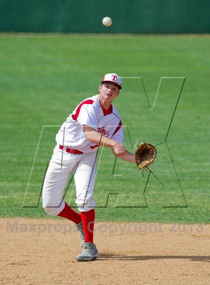 Thumbnail 3 in Carroll vs Taft (UIL 5A Region IV  Bi-District Playoff) photogallery.