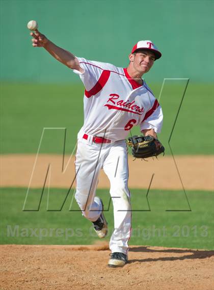 Thumbnail 1 in Carroll vs Taft (UIL 5A Region IV  Bi-District Playoff) photogallery.