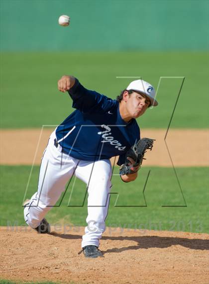 Thumbnail 2 in Carroll vs Taft (UIL 5A Region IV  Bi-District Playoff) photogallery.