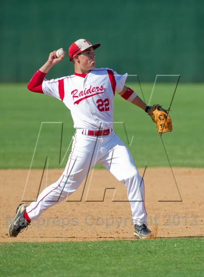 Thumbnail 3 in Carroll vs Taft (UIL 5A Region IV  Bi-District Playoff) photogallery.