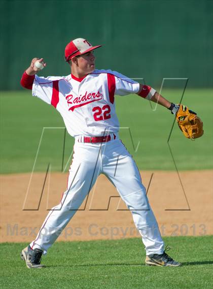 Thumbnail 2 in Carroll vs Taft (UIL 5A Region IV  Bi-District Playoff) photogallery.