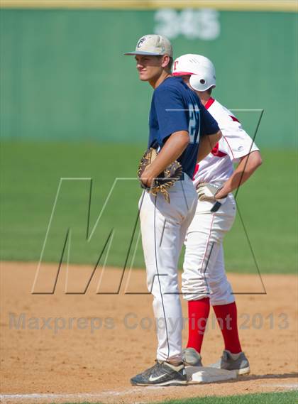 Thumbnail 3 in Carroll vs Taft (UIL 5A Region IV  Bi-District Playoff) photogallery.