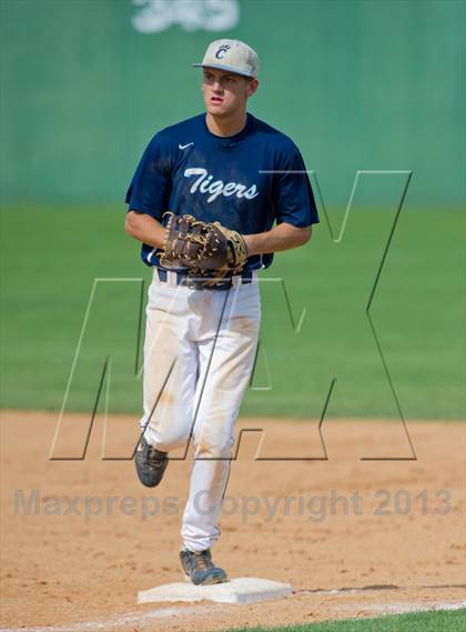 Thumbnail 2 in Carroll vs Taft (UIL 5A Region IV  Bi-District Playoff) photogallery.