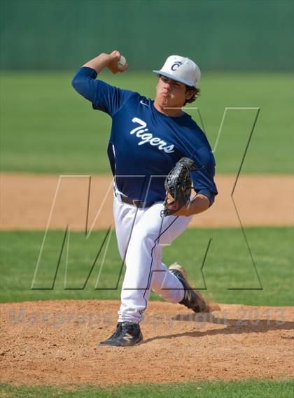 Thumbnail 2 in Carroll vs Taft (UIL 5A Region IV  Bi-District Playoff) photogallery.