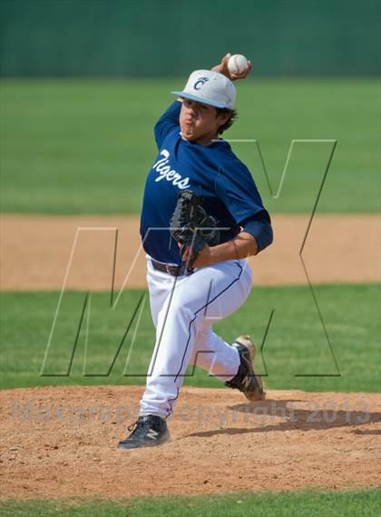 Thumbnail 3 in Carroll vs Taft (UIL 5A Region IV  Bi-District Playoff) photogallery.