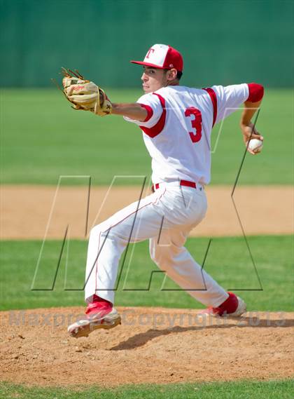 Thumbnail 2 in Carroll vs Taft (UIL 5A Region IV  Bi-District Playoff) photogallery.