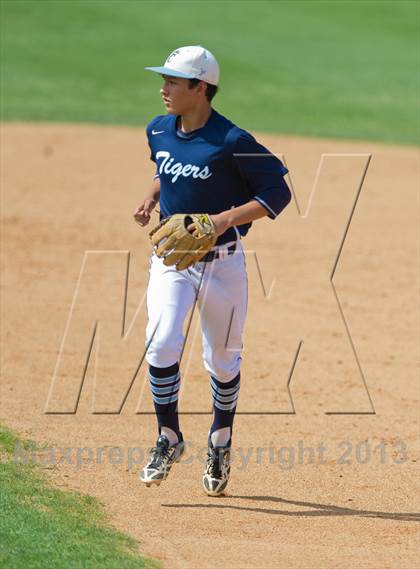 Thumbnail 3 in Carroll vs Taft (UIL 5A Region IV  Bi-District Playoff) photogallery.