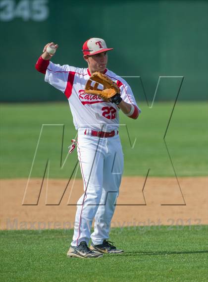 Thumbnail 2 in Carroll vs Taft (UIL 5A Region IV  Bi-District Playoff) photogallery.