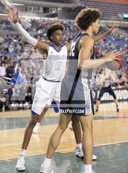 Thumbnail 1 in Gonzaga Prep vs. Federal Way (WIAA 4A Final) photogallery.